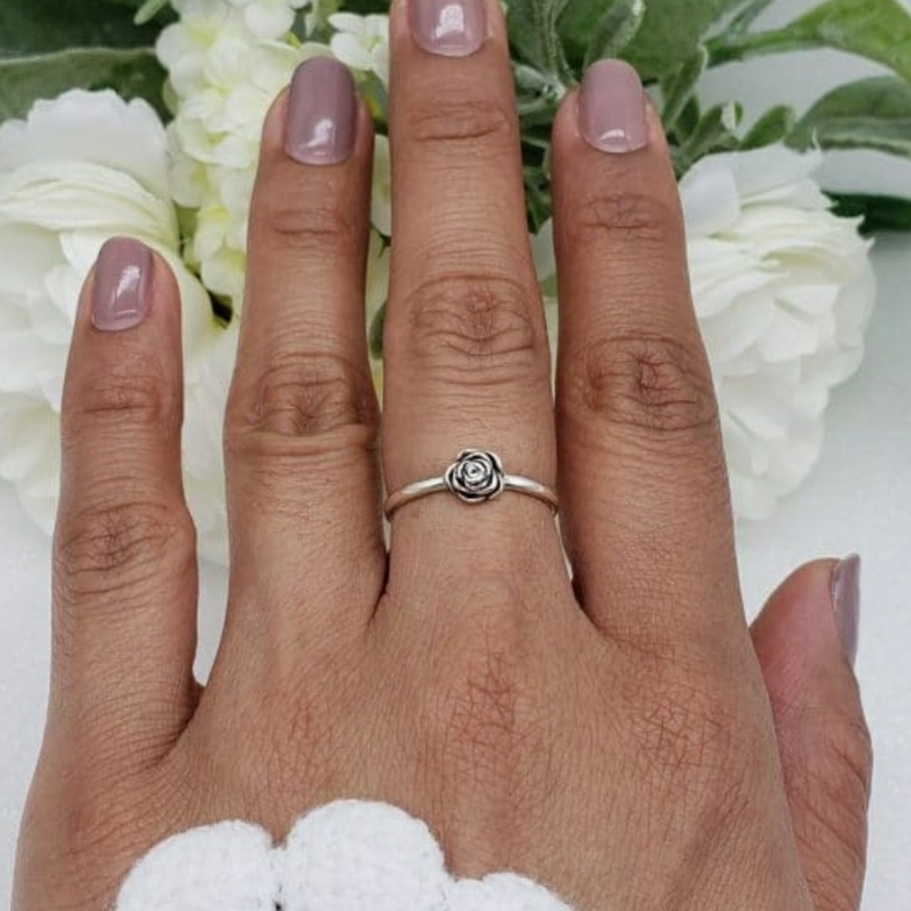 🥰 DAINTY ROSE STERLING SILVER RING - Picture 3 of 4